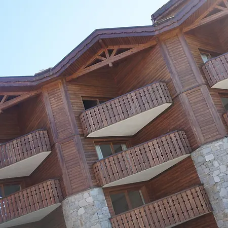 Les Cimes Blanches Apartahotel 3*